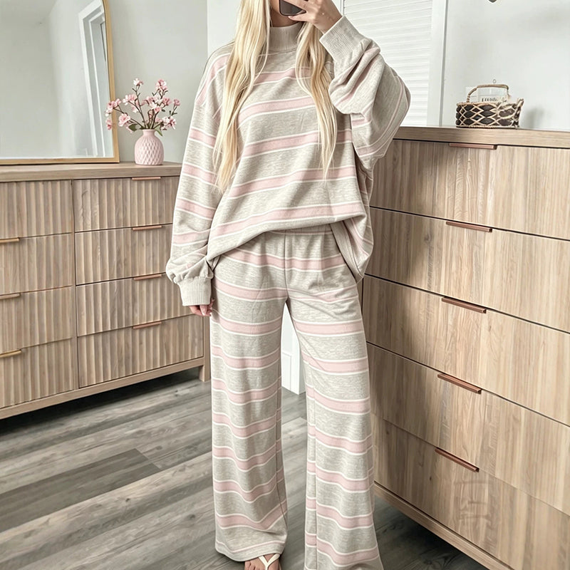 Striped Mock Neck & Wide-Leg — Women’s Top & Pants Set 👚👖