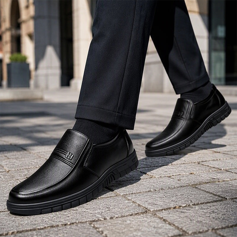 Men's Lightweight Slip-On Shoes — Casual 👟